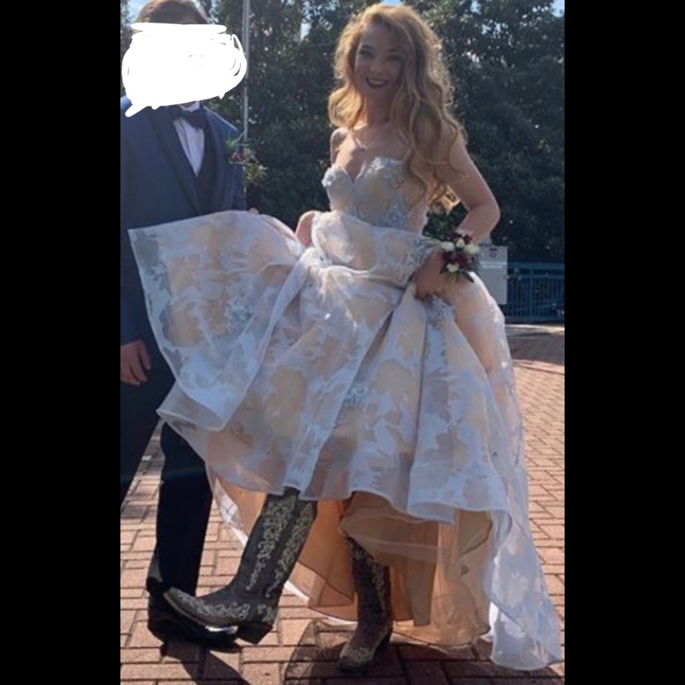 Gorgeous Prom dress 2